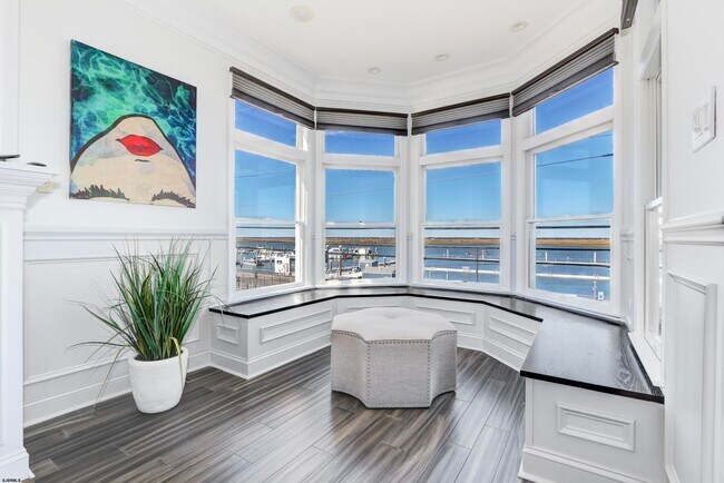 Photo - 9416 Amherst Ave