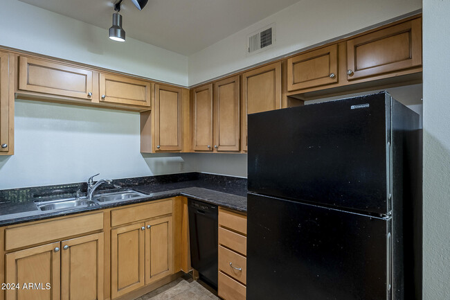 Photo - 1702 W Tuckey Ln Apartment Unit 218