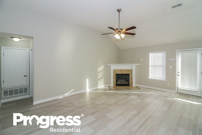 Photo - 839 Parham Cir