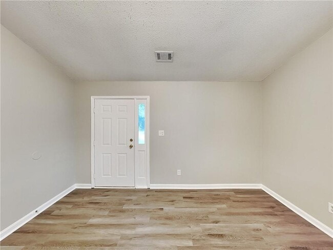 Photo - 276 Village Dr