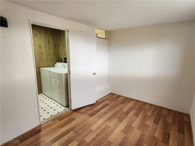 Photo - 1111 Hardy Ln