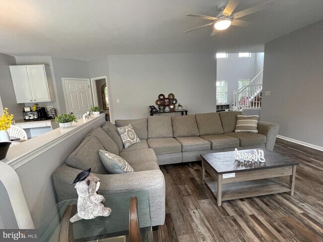 Photo - 728 Slate Hill Dr