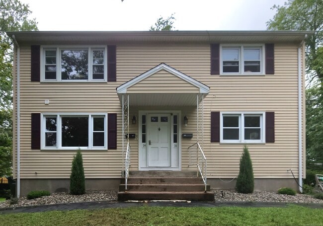 Building Photo - 14 Lownds Dr Rental