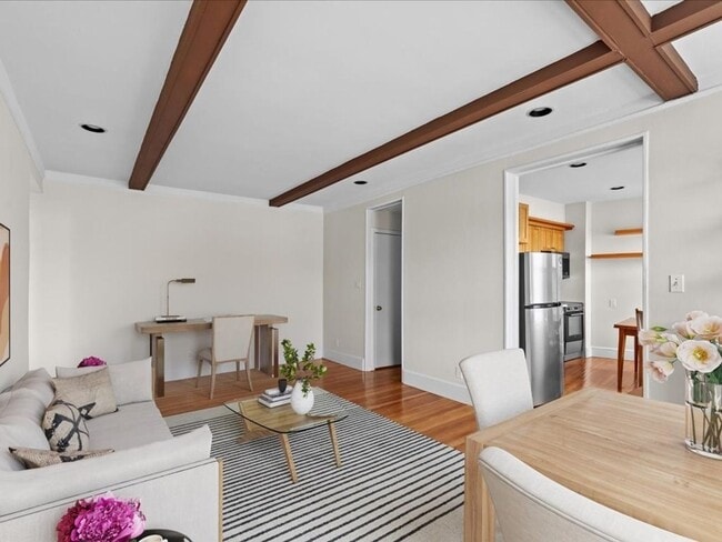Building Photo - NICE 1 BEDROOM IN BRIGHTON ~ STAINLESS STEEL APPLIANCES, RECESSED LIGHTING
