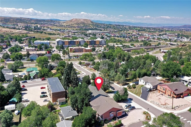 Photo - 3 bed / 2.5 bath duplex in Castle Rock!! -18 month lease preferred