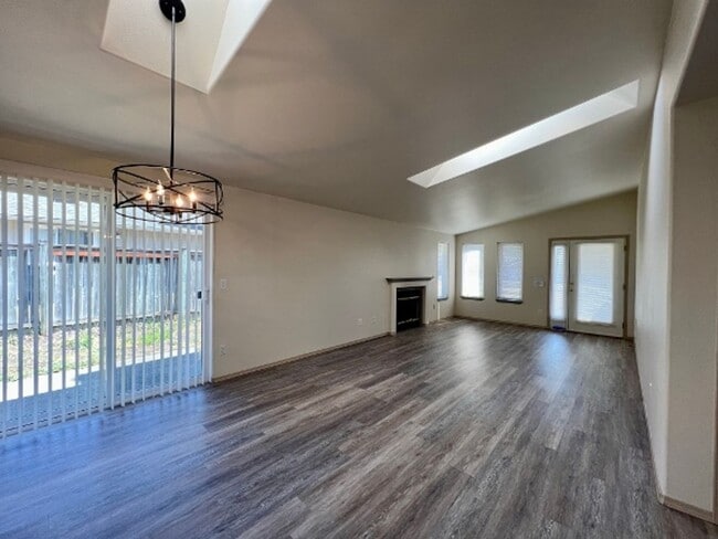 Photo - 9023 Steilacoom Rd SE