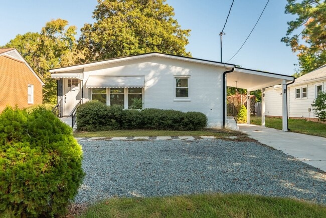 Building Photo - Charming Mid-Century Home with Covered Car...