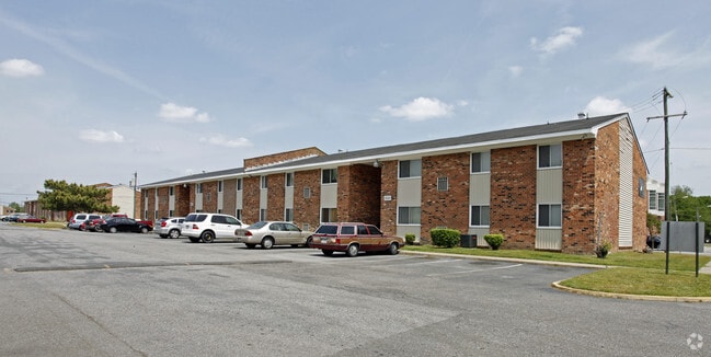 MiraMar Apartments - Miramar Apartments