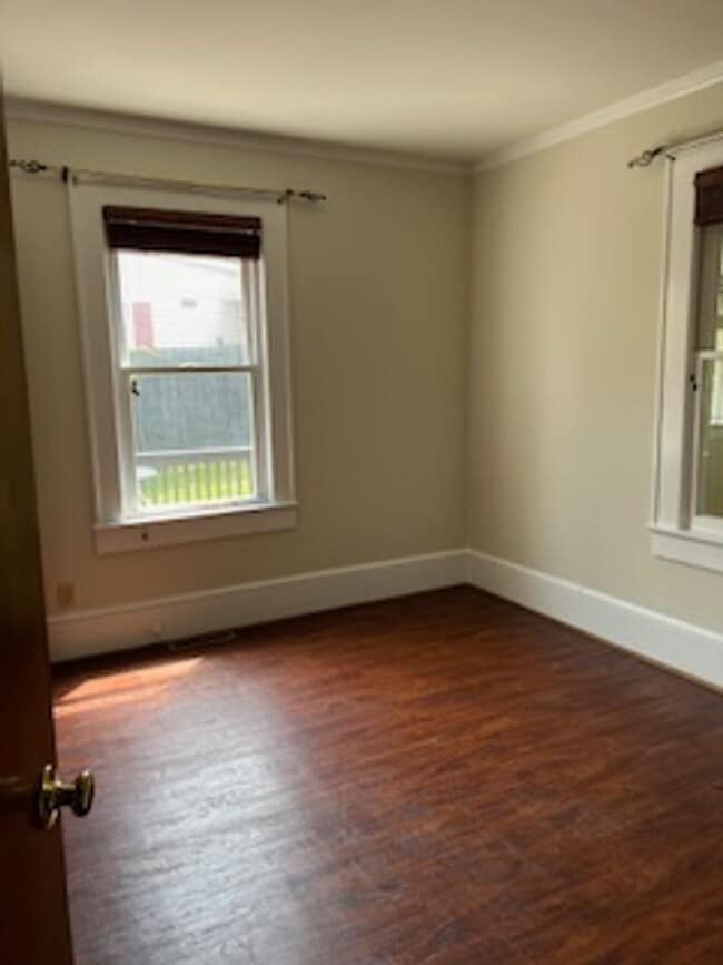 Photo - Adorable Downtown Marion Rental!
