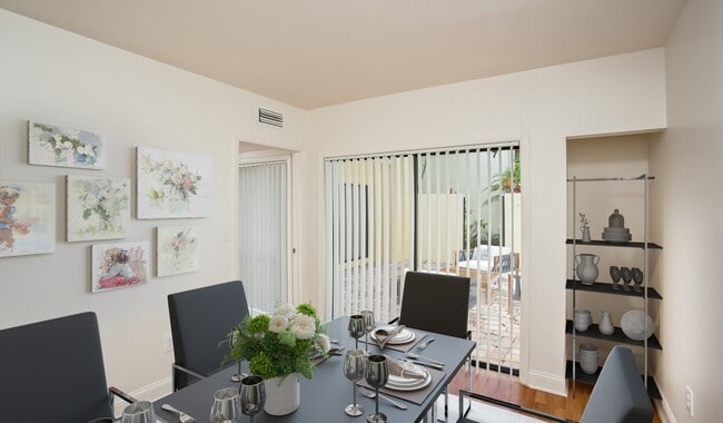 Dining room adjacent to kitchen