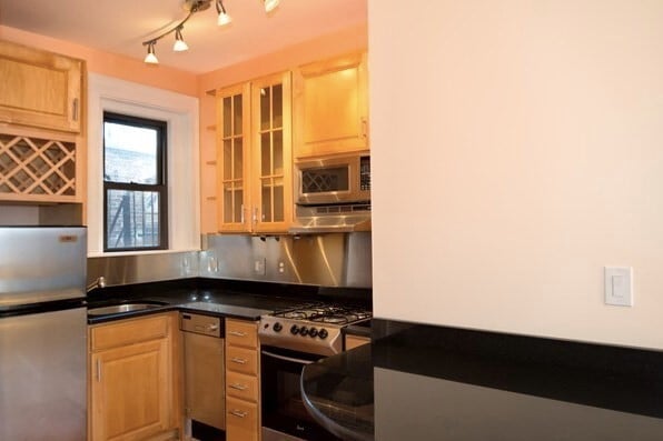 Photo - 75 Burbank St Condo Unit 402
