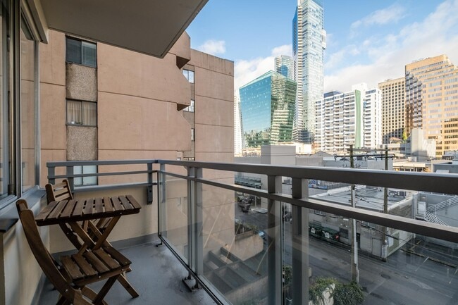 Photo - Somerset Unit 00507