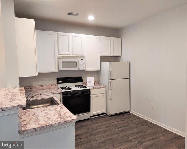 Photo - 8709 Spring Brook Way