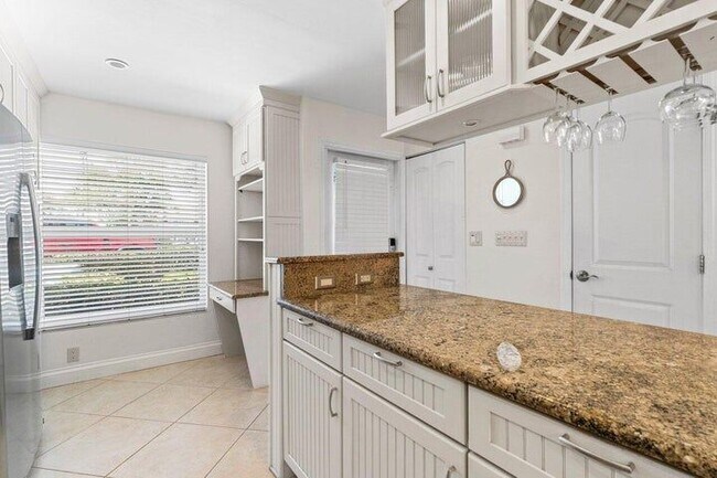 Photo - 842 SE 19th Ave