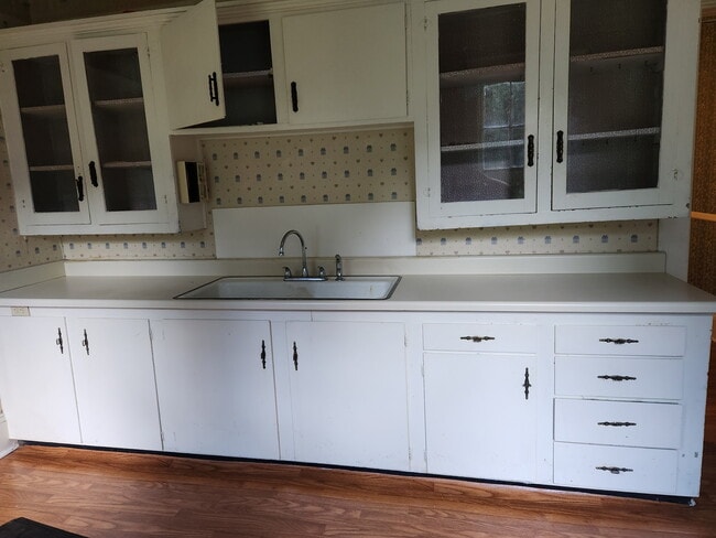 Photo - 215 Bethel St