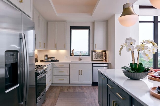 2BR, 2BA - 1,348SF (Type B2) Kitchen