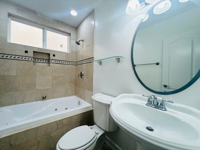 Photo - 3645 Kelton Ave Unit 3695