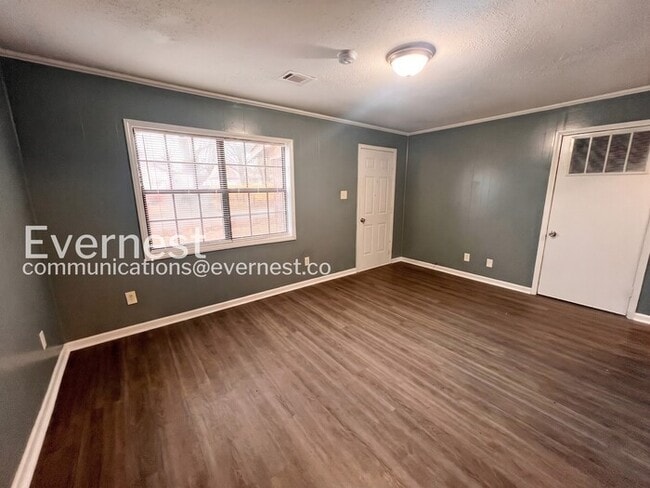 Photo - 5801 W 59th St