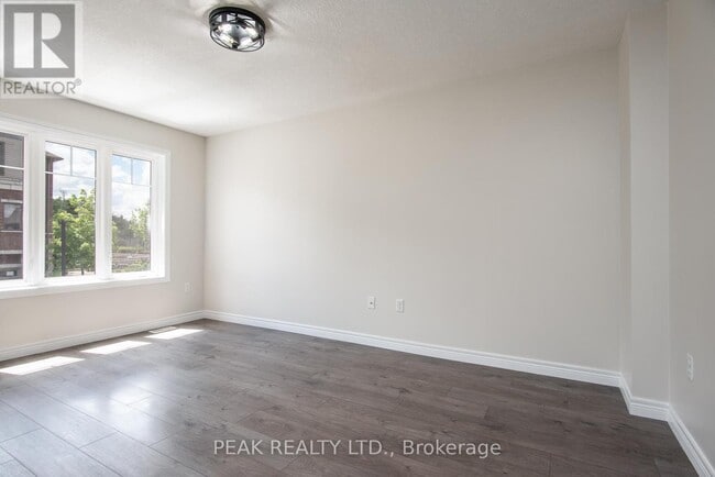 Photo - 70 Willowrun Dr