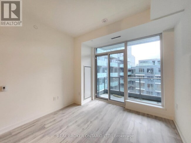 Photo - 7 Golden Lion Heights Unité N625