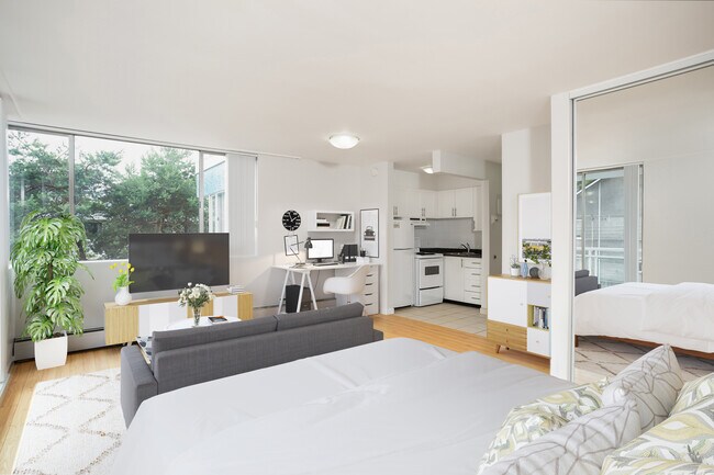 Photo - Hollyburn Court