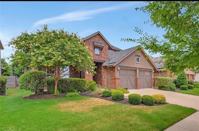 Photo - 855 Forest St