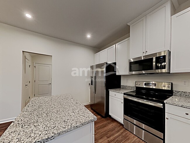 Photo - 5061 Twin River Dr