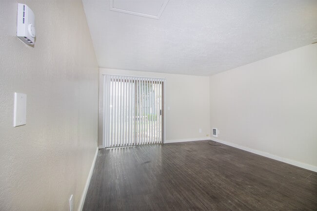 Beverly Towhomes