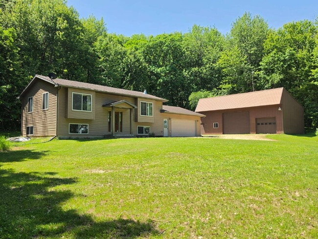 Building Photo - 4 Bedroom 2 Bathroom Home on 5 Acres with Shop, New Deck & Attached Garage