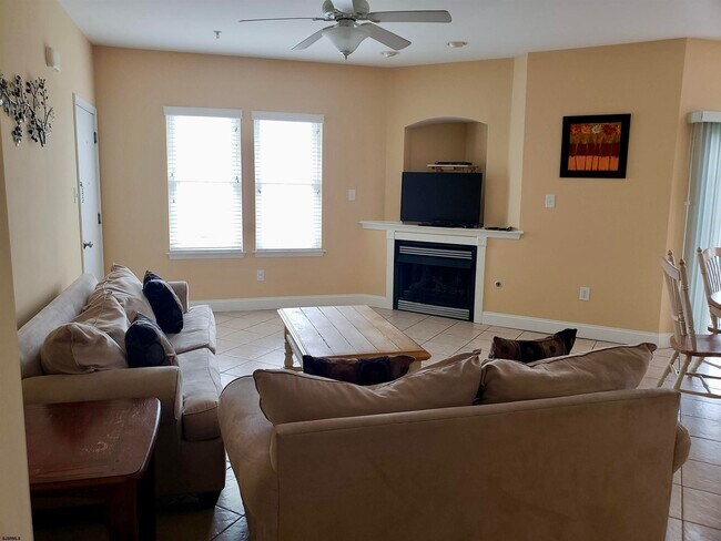 Photo - 1301 West Ave Unit B