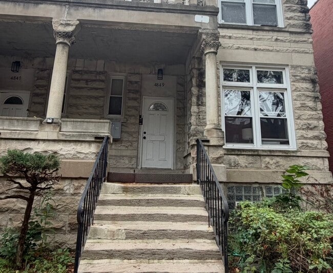 Building Photo - 4849 S Forrestville Ave
