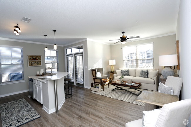 Photo - One Hampton Lake