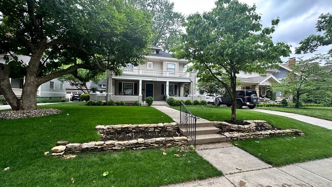 Photo - 6020 McGee St House