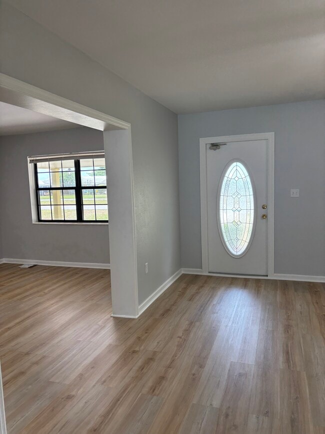 Photo - 137 N Lake Reedy Blvd