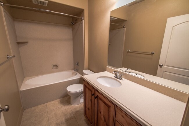 Photo - 952 W 965 N