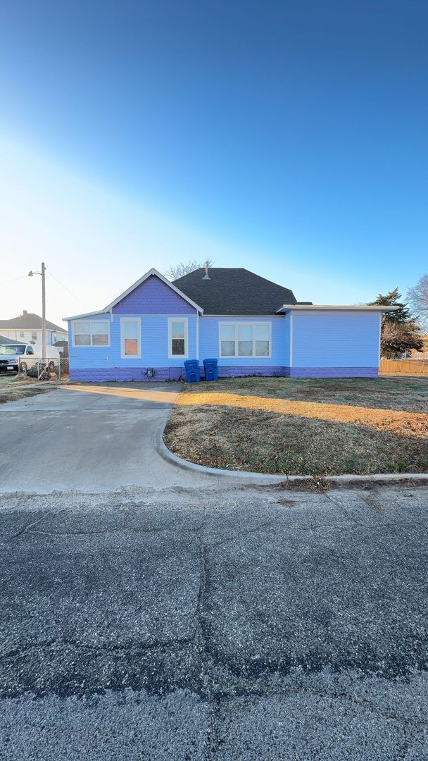 Photo - 415 Kenwood Blvd