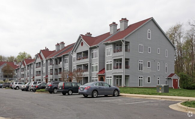 Lake Heron - Lake Heron Apartments