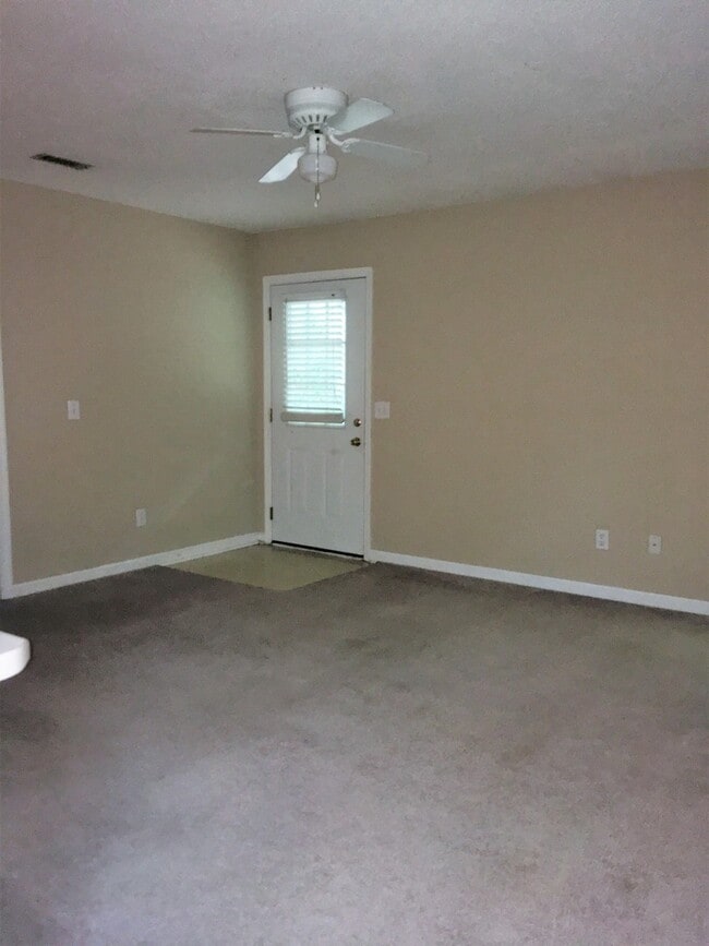 Photo - Center 629-631 Unit 631