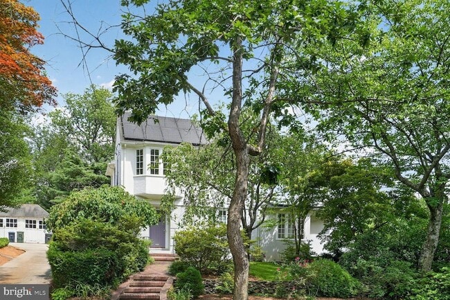 Photo - 3113 45th St NW