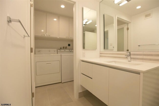 Photo - 2700 Atlantic Ave Unit 602