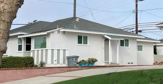 21814 Anza Ave