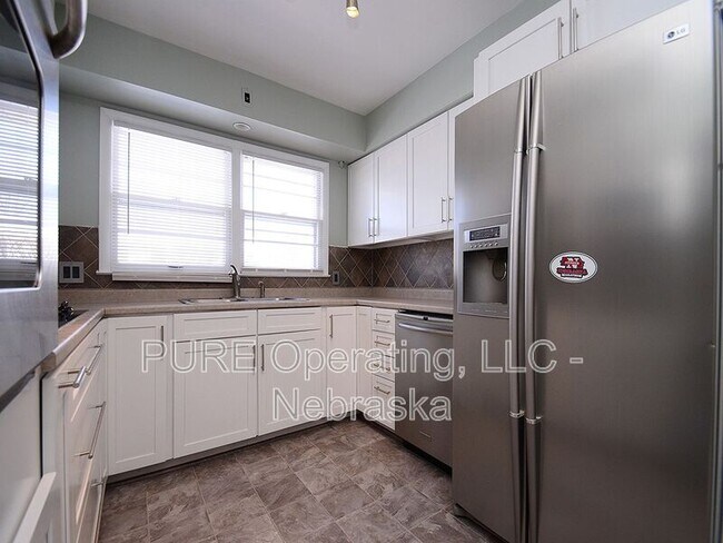 Photo - 4921 Bancroft St