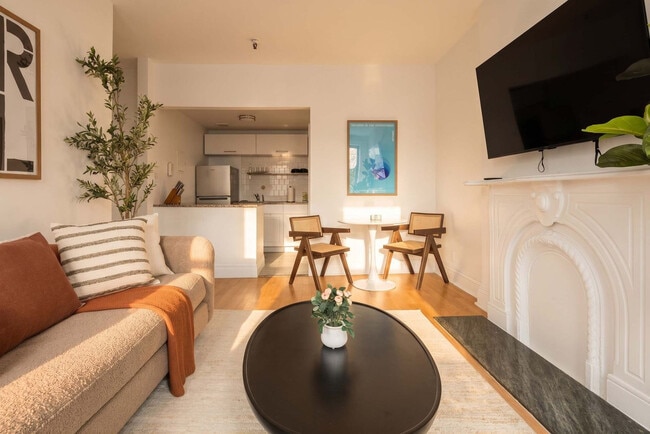 336 W 46th St Unit SI ID1541445P