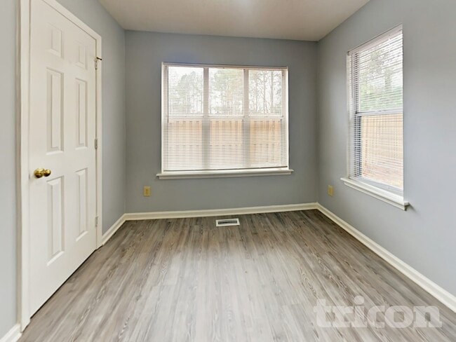 Photo - 100 Chippenham Cir