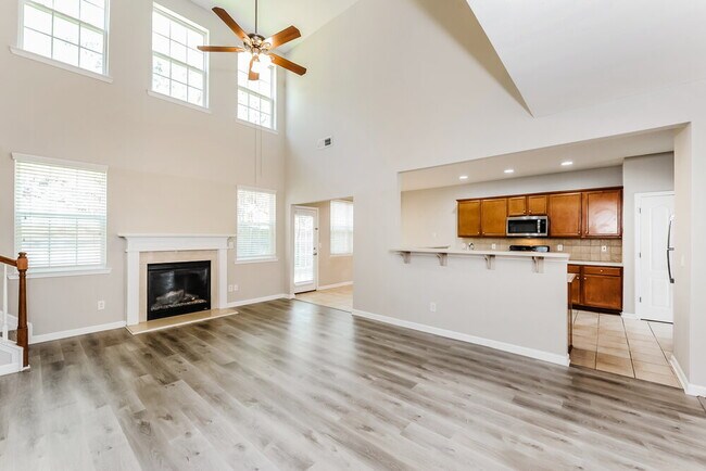 Photo - 840 Topaz Valley