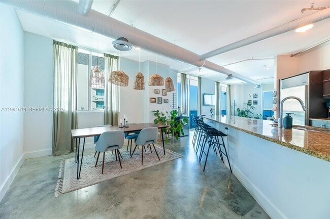 Building Photo - 700 NE 25th St Unit 1603