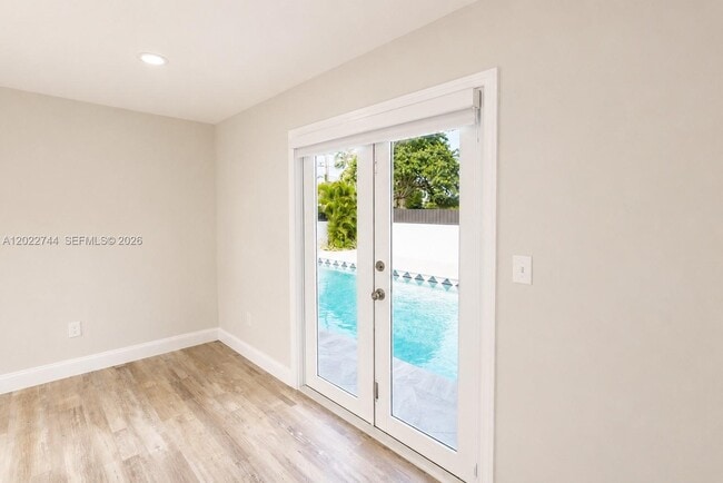 Photo - 2573 Conroy Dr