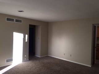 Family Room - 308 Miller Ave Apartment Unit 2A