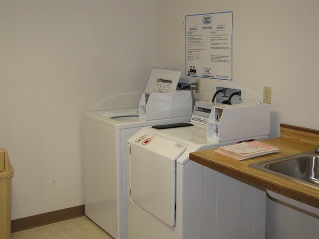 Photo - Maple River Manor