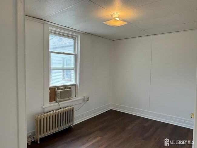 Photo - 144 S Broadway